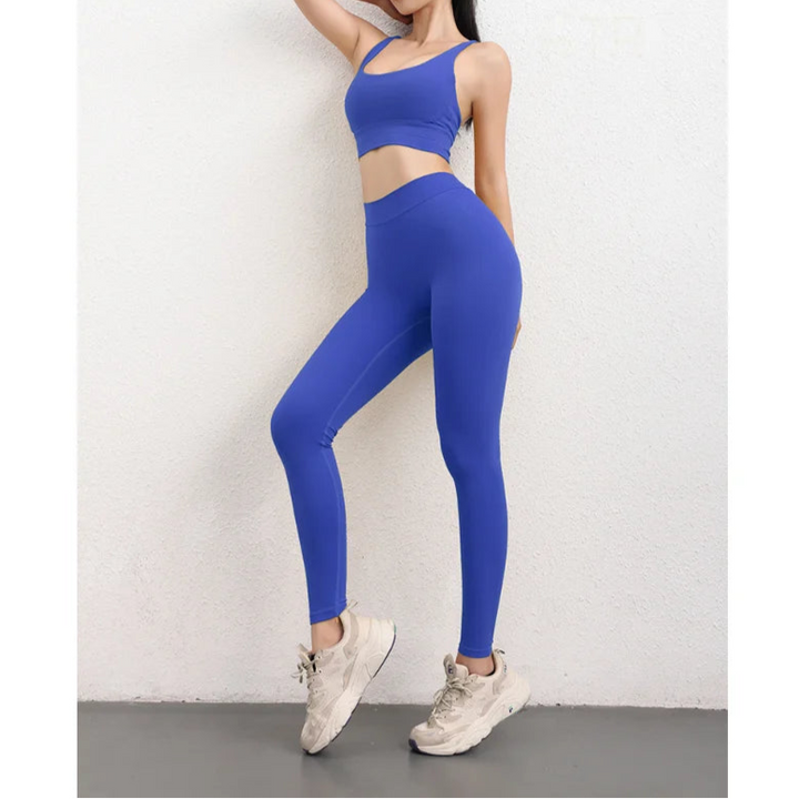 Legginsy z tyłem podkreślającym pośladki