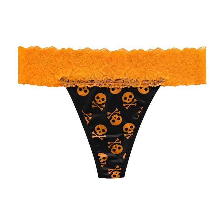 Stringi w halloweenowe wzory