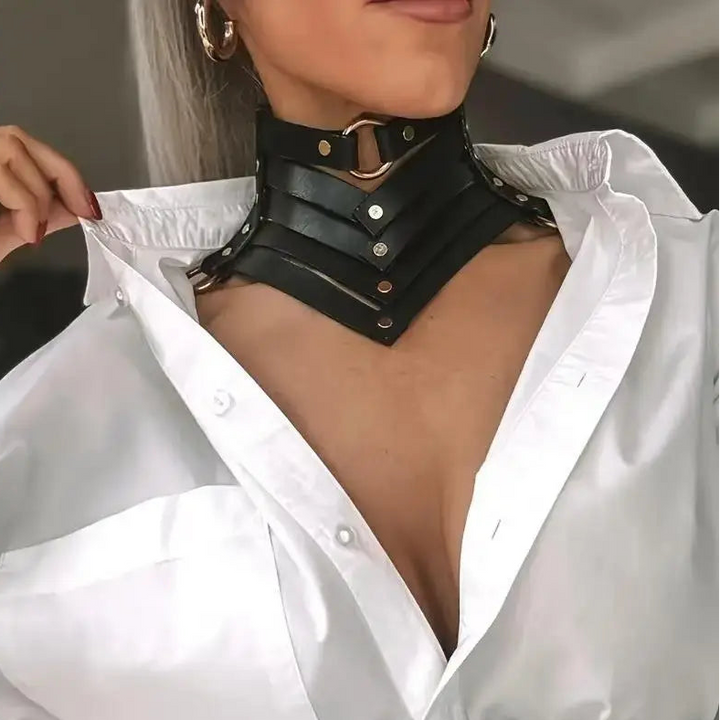 Szeroki choker z panelami