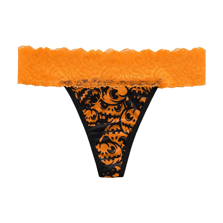 Stringi w halloweenowe wzory