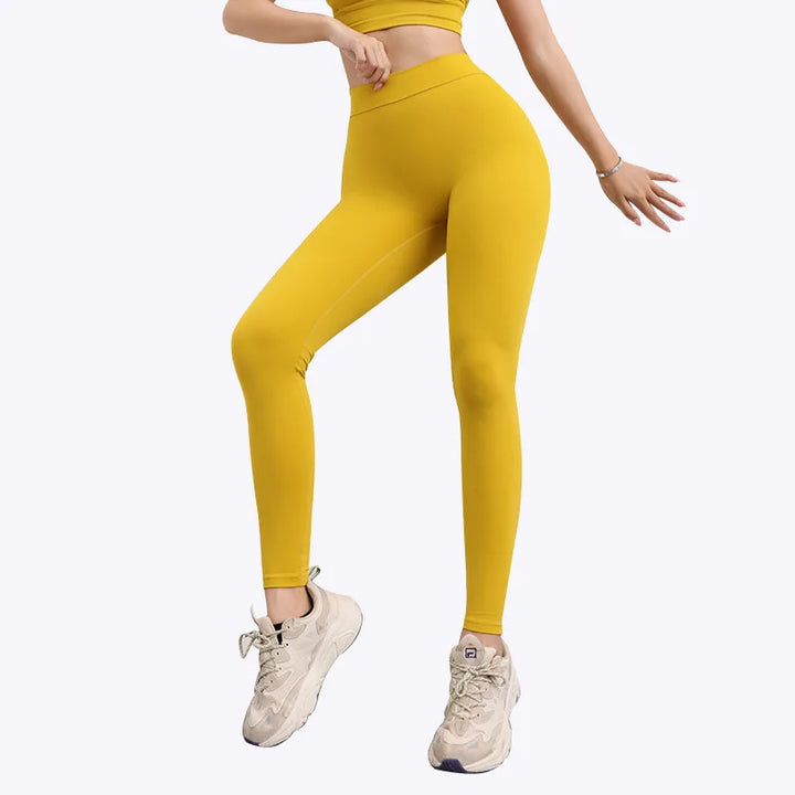 Legginsy z tyłem podkreślającym pośladki