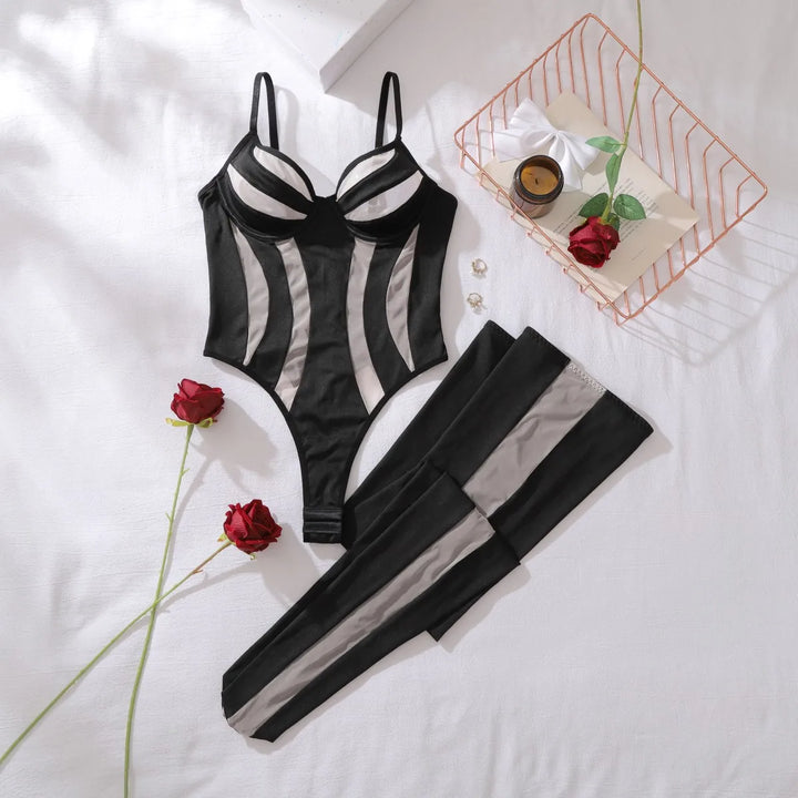 Body w pasy z pończochami