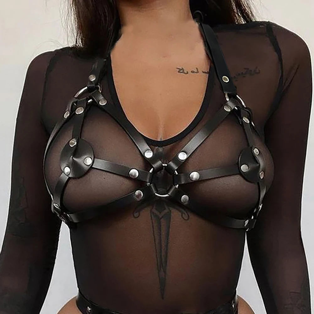 Harness na biust