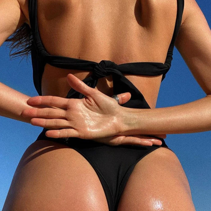 Monokini z wycięciem